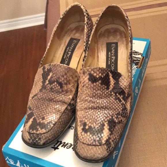 Absolutely amazing shoes. Size 8. Evan-Picone brand. Made in Spain - Picture 8 of 12